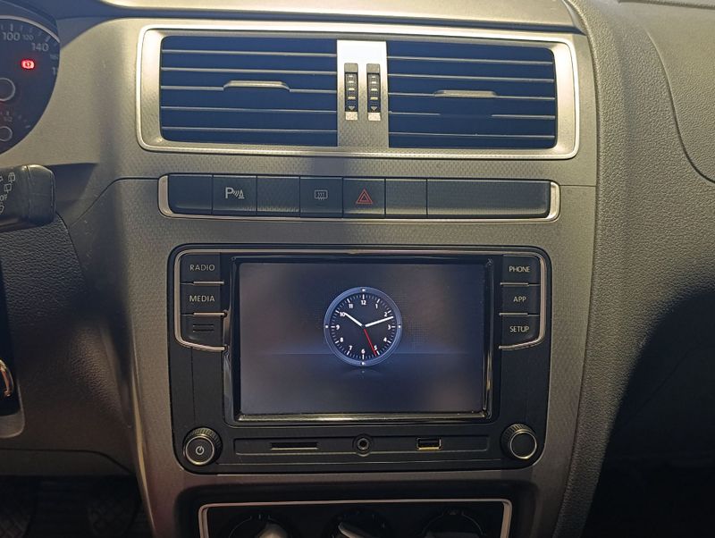 Volkswagen Fox Cl Mbv 2017/2018 SIM VEÍCULOS PORTO ALEGRE / Carros no Vale