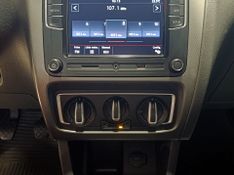 Volkswagen Fox Cl Mbv 2017/2018 SIM VEÍCULOS PORTO ALEGRE / Carros no Vale