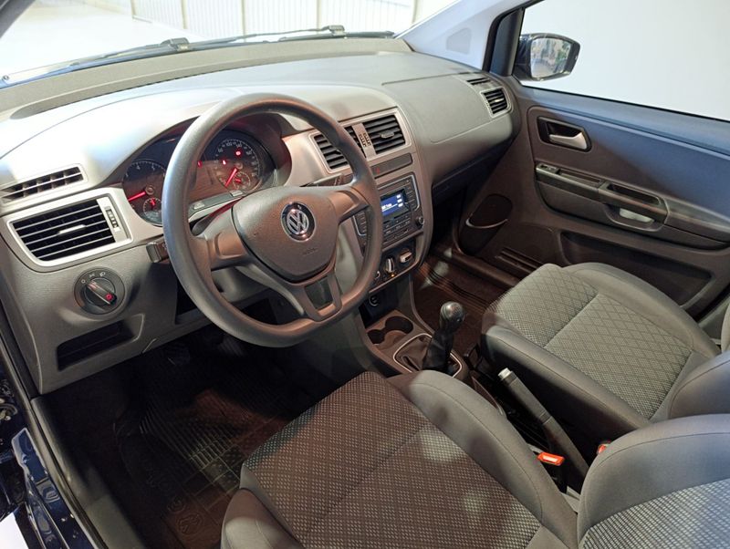 Volkswagen Fox Tl Mcv 2016/2017 SIM VEÍCULOS PORTO ALEGRE / Carros no Vale