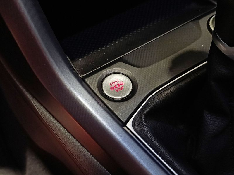 Volkswagen T-cross Comfortline 1.0 Tsi 2019/2020 SIM VEÍCULOS PORTO ALEGRE / Carros no Vale