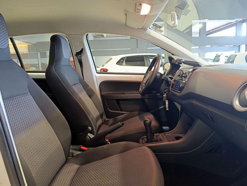 Volkswagen Up Move 1.0 Tsi Total 12v 2017/2018 SIM VEÍCULOS PORTO ALEGRE / Carros no Vale