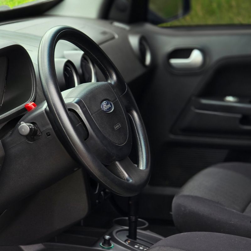 Ford EcoSport XLT 2.0/ 16V 2007/2007 AUTO NÍVEL VEÍCULOS SANTA CRUZ DO SUL / Carros no Vale