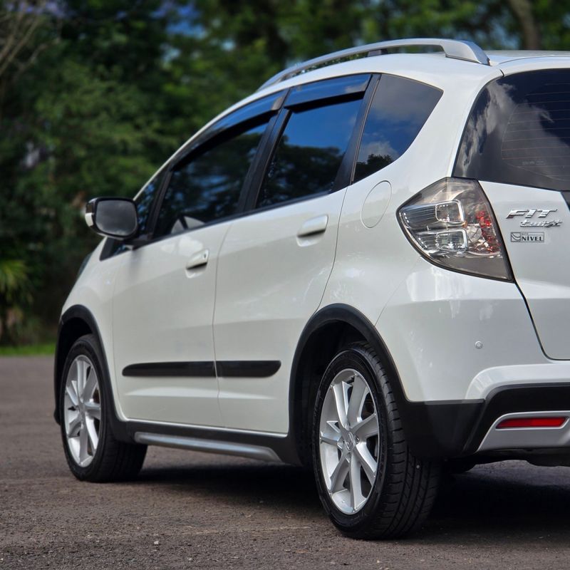 Honda Fit Twist 1.5 16V 2012/2013 AUTO NÍVEL VEÍCULOS SANTA CRUZ DO SUL / Carros no Vale