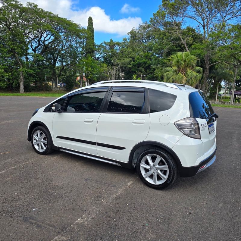 Honda Fit Twist 1.5 16V 2012/2013 AUTO NÍVEL VEÍCULOS SANTA CRUZ DO SUL / Carros no Vale