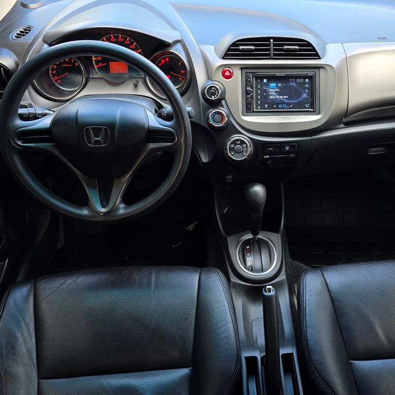 Honda Fit Twist 1.5 16V 2012/2013 AUTO NÍVEL VEÍCULOS SANTA CRUZ DO SUL / Carros no Vale
