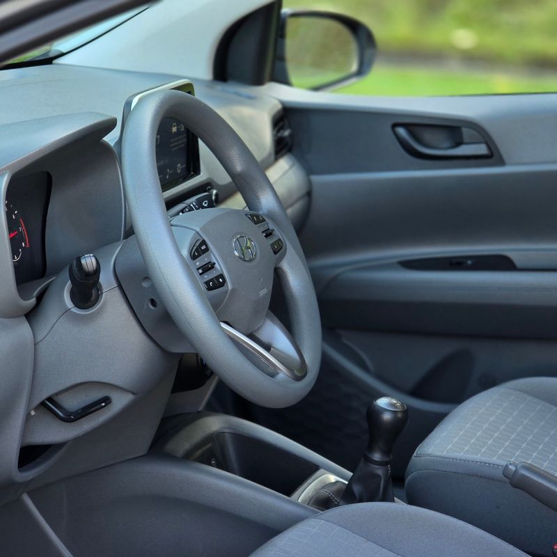 Hyundai HB20S Comfort Plus 1.0 12V Mec. 2024/2025 AUTO NÍVEL VEÍCULOS SANTA CRUZ DO SUL / Carros no Vale