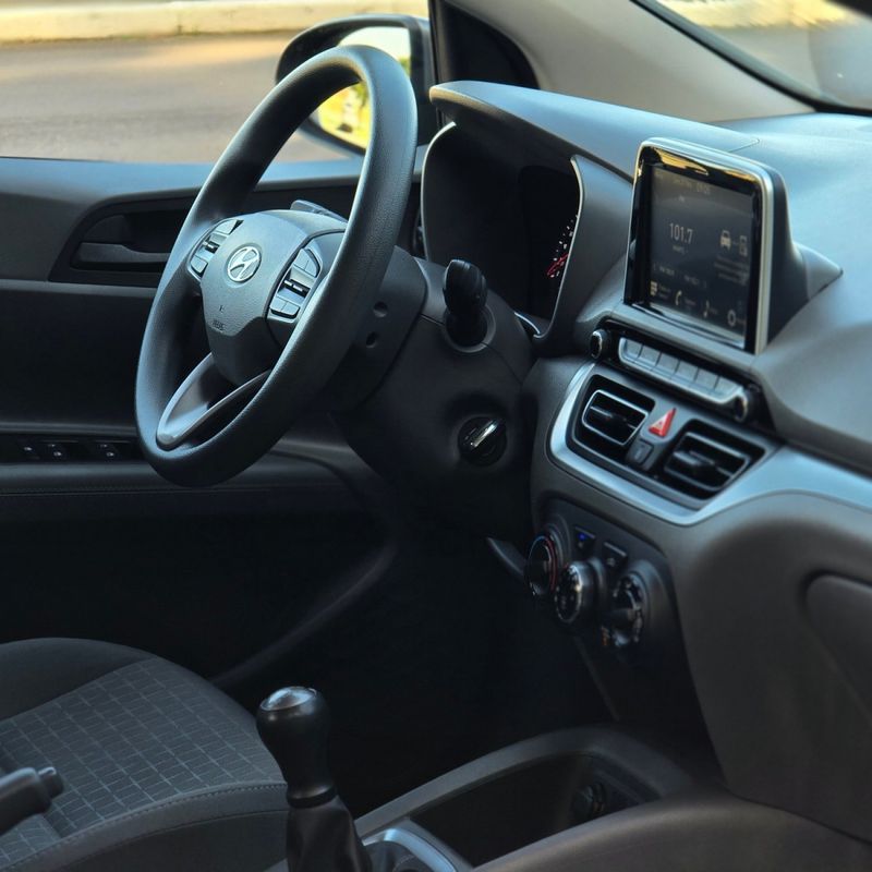Hyundai HB20S Comfort Plus 1.0 12V Mec. 2024/2025 AUTO NÍVEL VEÍCULOS SANTA CRUZ DO SUL / Carros no Vale