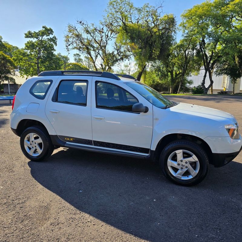 Renault DUSTER OUTDOOR 1.6 Hi 16V Mec. 2014/2015 AUTO NÍVEL VEÍCULOS SANTA CRUZ DO SUL / Carros no Vale