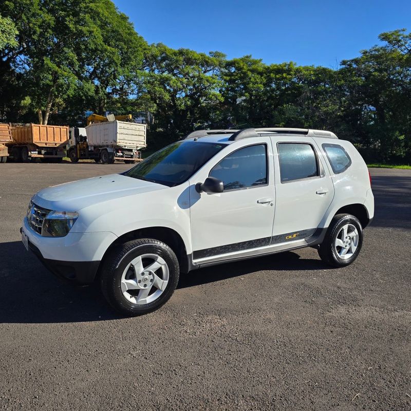 Renault DUSTER OUTDOOR 1.6 Hi 16V Mec. 2014/2015 AUTO NÍVEL VEÍCULOS SANTA CRUZ DO SUL / Carros no Vale