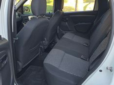 Renault DUSTER OUTDOOR 1.6 Hi 16V Mec. 2014/2015 AUTO NÍVEL VEÍCULOS SANTA CRUZ DO SUL / Carros no Vale