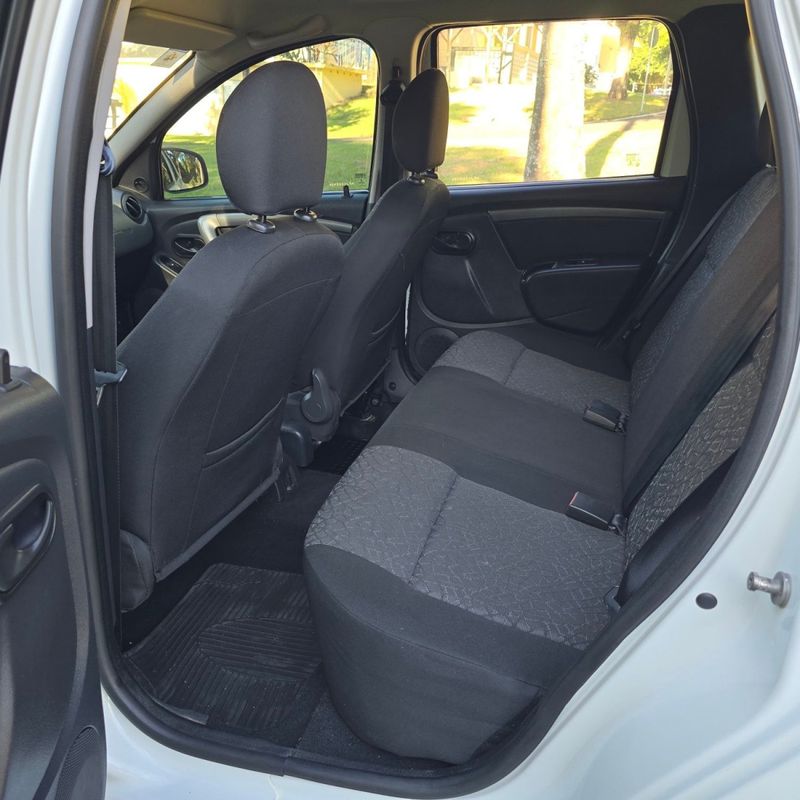 Renault DUSTER OUTDOOR 1.6 Hi 16V Mec. 2014/2015 AUTO NÍVEL VEÍCULOS SANTA CRUZ DO SUL / Carros no Vale