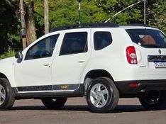 Renault DUSTER OUTDOOR 1.6 Hi 16V Mec. 2014/2015 AUTO NÍVEL VEÍCULOS SANTA CRUZ DO SUL / Carros no Vale