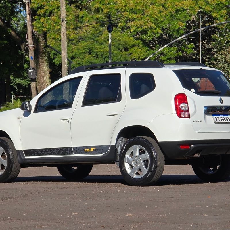 Renault DUSTER OUTDOOR 1.6 Hi 16V Mec. 2014/2015 AUTO NÍVEL VEÍCULOS SANTA CRUZ DO SUL / Carros no Vale