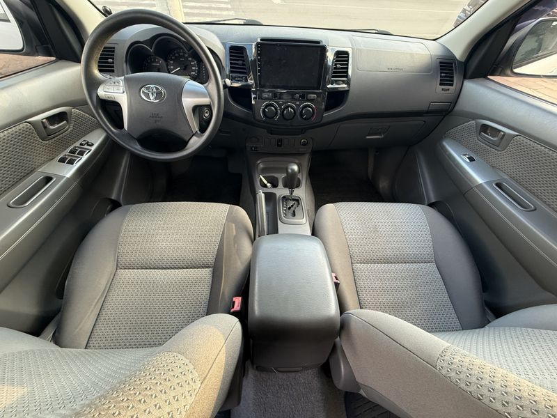 Toyota Hilux CD SR 4×2 2.7 16V/ 2013/2013 ATUAL VEÍCULOS VISTA ALEGRE DO PRATA / Carros no Vale