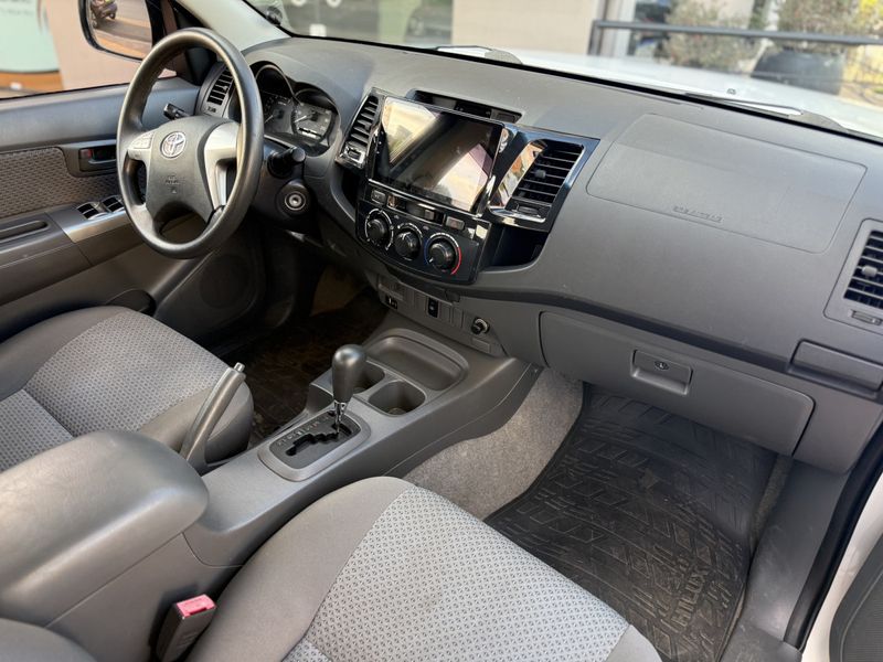 Toyota Hilux CD SR 4×2 2.7 16V/ 2013/2013 ATUAL VEÍCULOS VISTA ALEGRE DO PRATA / Carros no Vale