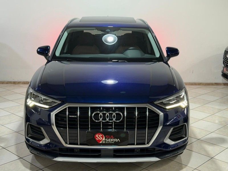 AUDI Q3 2.0 TFSI PERFORMANCE QUATTRO 2022/2023 SUL SERRA MOTORS CAXIAS DO SUL / Carros no Vale