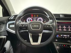 AUDI Q3 2.0 TFSI PERFORMANCE QUATTRO 2022/2023 SUL SERRA MOTORS CAXIAS DO SUL / Carros no Vale