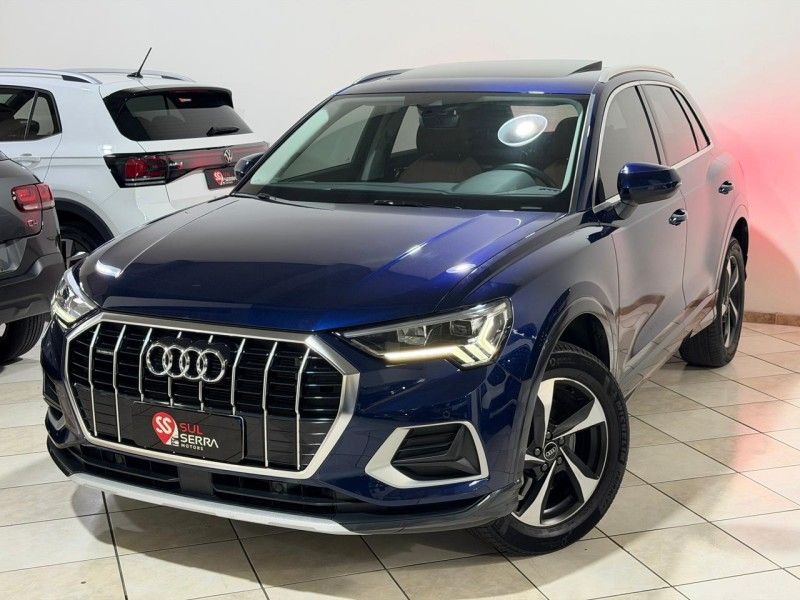 AUDI Q3 2.0 TFSI PERFORMANCE QUATTRO 2022/2023 SUL SERRA MOTORS CAXIAS DO SUL / Carros no Vale