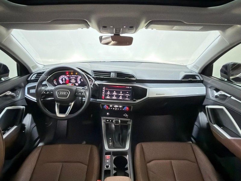 AUDI Q3 2.0 TFSI PERFORMANCE QUATTRO 2022/2023 SUL SERRA MOTORS CAXIAS DO SUL / Carros no Vale