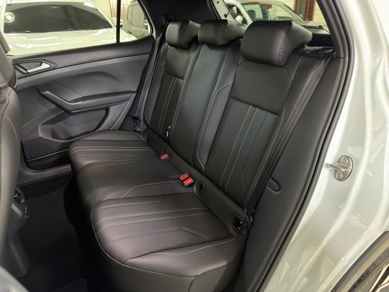 VOLKSWAGEN T-CROSS 1.4 HIGHLINE TSI 16V 2024/2025 SUL SERRA MOTORS CAXIAS DO SUL / Carros no Vale VOLKSWAGEN T-CROSS 1.4 HIGHLINE TSI 16V 2024/2025 SUL SERRA MOTORS CAXIAS DO SUL / Carros no Vale