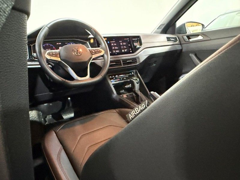 VOLKSWAGEN VIRTUS 1.0 200 TSI HIGHLINE 2023/2024 SUL SERRA MOTORS CAXIAS DO SUL / Carros no Vale