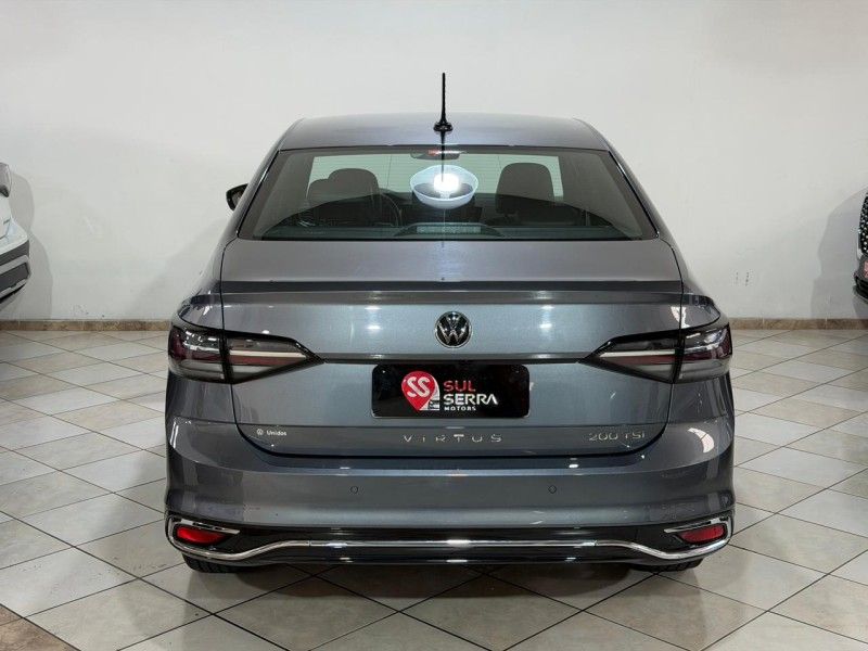 VOLKSWAGEN VIRTUS 1.0 200 TSI HIGHLINE 2023/2024 SUL SERRA MOTORS CAXIAS DO SUL / Carros no Vale