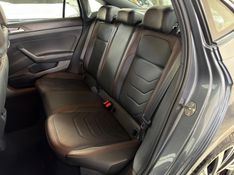 VOLKSWAGEN VIRTUS 1.0 200 TSI HIGHLINE 2023/2024 SUL SERRA MOTORS CAXIAS DO SUL / Carros no Vale