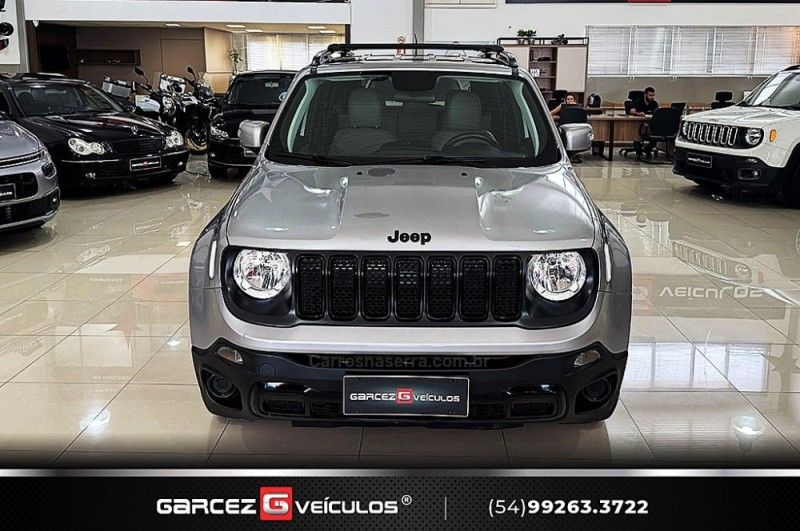 JEEP RENEGADE 1.8 16V NIGHT EAGLE 4X2 2019/2019 GARCEZ VEÍCULOS BENTO GONÇALVES / Carros no Vale JEEP RENEGADE 1.8 16V NIGHT EAGLE 4X2 2019/2019 GARCEZ VEÍCULOS BENTO GONÇALVES / Carros no Vale