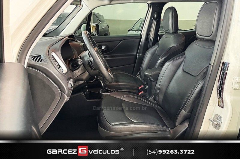 JEEP RENEGADE 2.0 16V TURBO LONGITUDE 4X4 2020/2020 GARCEZ VEÍCULOS BENTO GONÇALVES / Carros no Vale