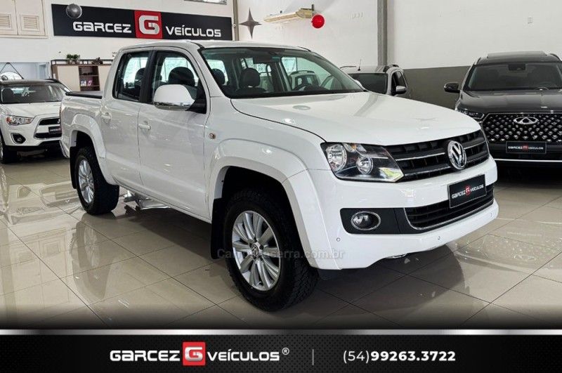 VOLKSWAGEN AMAROK 2.0 HIGHLINE 4X4 CD 16V TURBO INTERCOOLER 2014/2014 GARCEZ VEÍCULOS BENTO GONÇALVES / Carros no Vale