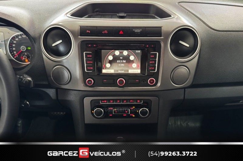 VOLKSWAGEN AMAROK 2.0 HIGHLINE 4X4 CD 16V TURBO INTERCOOLER 2014/2014 GARCEZ VEÍCULOS BENTO GONÇALVES / Carros no Vale