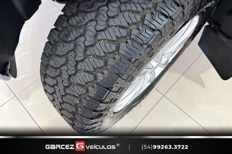 VOLKSWAGEN AMAROK 2.0 HIGHLINE 4X4 CD 16V TURBO INTERCOOLER 2014/2014 GARCEZ VEÍCULOS BENTO GONÇALVES / Carros no Vale