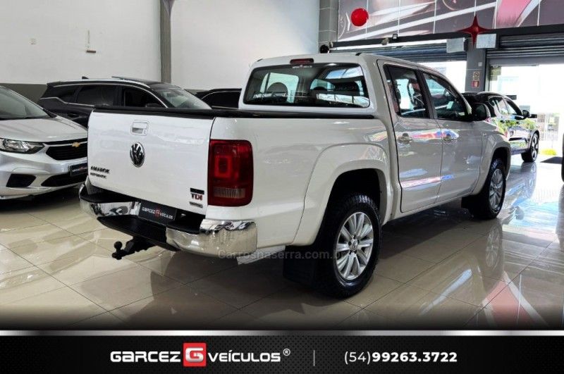 VOLKSWAGEN AMAROK 2.0 HIGHLINE 4X4 CD 16V TURBO INTERCOOLER 2014/2014 GARCEZ VEÍCULOS BENTO GONÇALVES / Carros no Vale