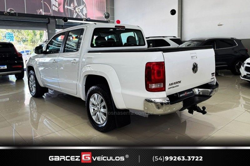VOLKSWAGEN AMAROK 2.0 HIGHLINE 4X4 CD 16V TURBO INTERCOOLER 2014/2014 GARCEZ VEÍCULOS BENTO GONÇALVES / Carros no Vale