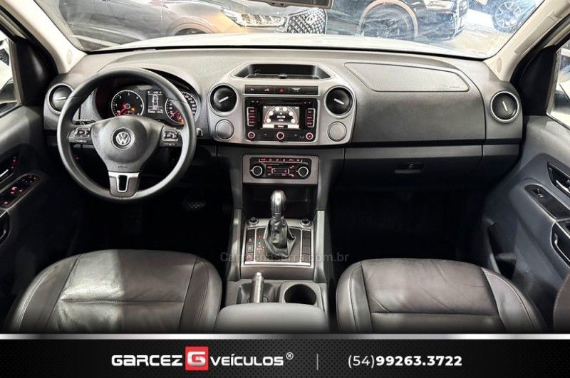 VOLKSWAGEN AMAROK 2.0 HIGHLINE 4X4 CD 16V TURBO INTERCOOLER 2014/2014 GARCEZ VEÍCULOS BENTO GONÇALVES / Carros no Vale
