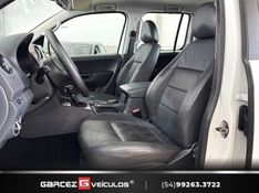 VOLKSWAGEN AMAROK 2.0 HIGHLINE 4X4 CD 16V TURBO INTERCOOLER 2014/2014 GARCEZ VEÍCULOS BENTO GONÇALVES / Carros no Vale