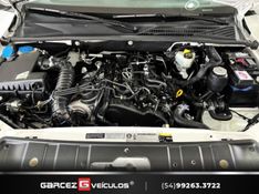 VOLKSWAGEN AMAROK 2.0 HIGHLINE 4X4 CD 16V TURBO INTERCOOLER 2014/2014 GARCEZ VEÍCULOS BENTO GONÇALVES / Carros no Vale