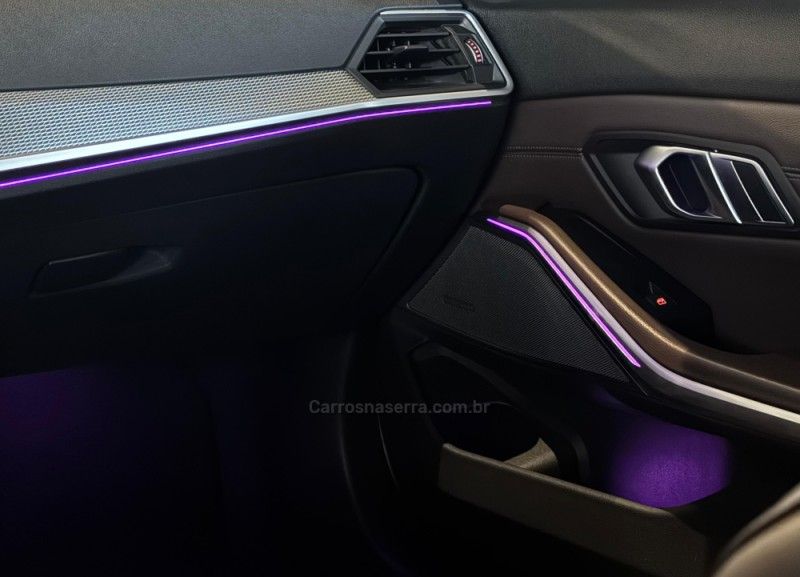 BMW 320I 2.0 M SPORT 16V TURBO 2020/2020 GRIFFCAR MULTIMARCAS DOIS IRMÃOS / Carros no Vale