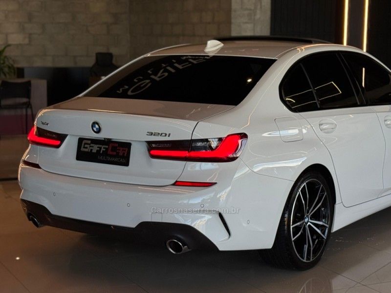 BMW 320I 2.0 M SPORT 16V TURBO 2020/2020 GRIFFCAR MULTIMARCAS DOIS IRMÃOS / Carros no Vale