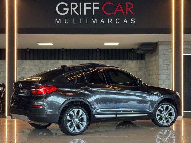 BMW X4 2.0 XDRIVE 30I M SPORT TURBO 2018/2018 GRIFFCAR MULTIMARCAS DOIS IRMÃOS / Carros no Vale