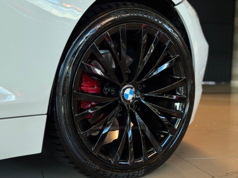 BMW Z4 2.0 ROADSTER SDRIVE 20I 16V 2013/2014 GRIFFCAR MULTIMARCAS DOIS IRMÃOS / Carros no Vale