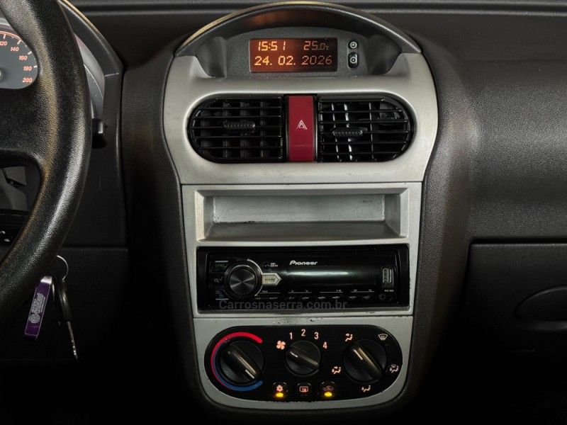 CHEVROLET CORSA 1.4 MPFI PREMIUM 8V 2008/2009 GRIFFCAR MULTIMARCAS DOIS IRMÃOS / Carros no Vale