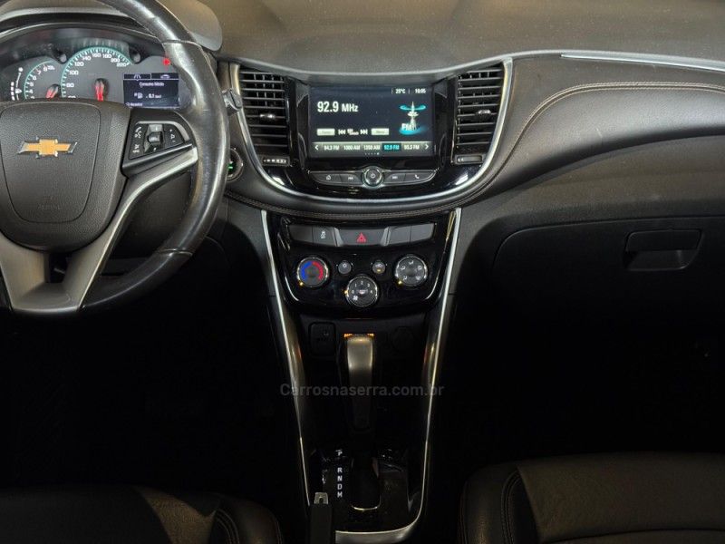 CHEVROLET TRACKER 1.4 16V PREMIER TURBO 2018/2019 GRIFFCAR MULTIMARCAS DOIS IRMÃOS / Carros no Vale