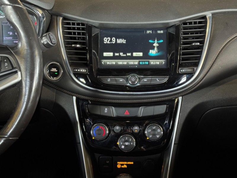 CHEVROLET TRACKER 1.4 16V PREMIER TURBO 2018/2019 GRIFFCAR MULTIMARCAS DOIS IRMÃOS / Carros no Vale