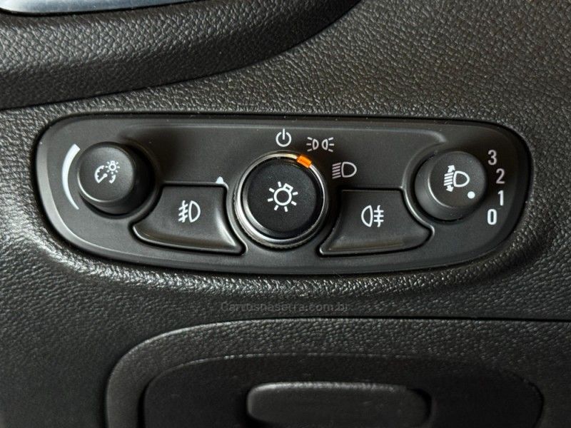 CHEVROLET TRACKER 1.4 16V PREMIER TURBO 2018/2019 GRIFFCAR MULTIMARCAS DOIS IRMÃOS / Carros no Vale