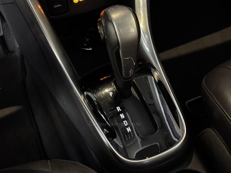 CHEVROLET TRACKER 1.4 16V PREMIER TURBO 2018/2019 GRIFFCAR MULTIMARCAS DOIS IRMÃOS / Carros no Vale