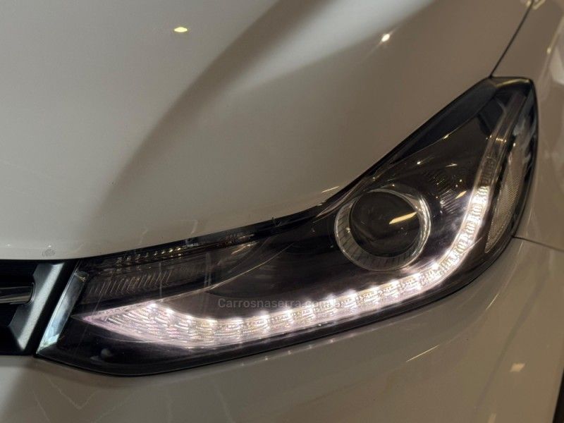 CHEVROLET TRACKER 1.4 16V PREMIER TURBO 2018/2019 GRIFFCAR MULTIMARCAS DOIS IRMÃOS / Carros no Vale