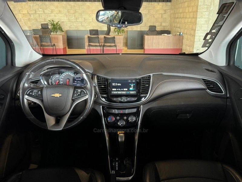 CHEVROLET TRACKER 1.4 16V PREMIER TURBO 2018/2019 GRIFFCAR MULTIMARCAS DOIS IRMÃOS / Carros no Vale