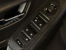 CHEVROLET TRACKER 1.4 16V TURBO PREMIER 2018/2019 GRIFFCAR MULTIMARCAS DOIS IRMÃOS / Carros no Vale