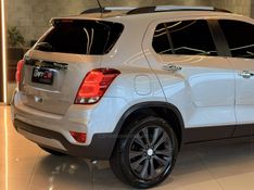 CHEVROLET TRACKER 1.4 16V TURBO PREMIER 2018/2019 GRIFFCAR MULTIMARCAS DOIS IRMÃOS / Carros no Vale